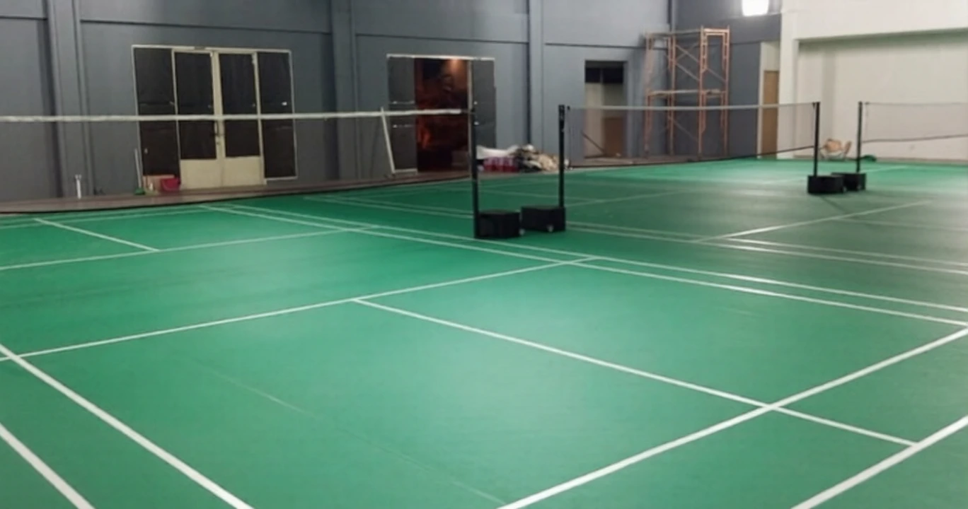 Karpet badminton Surabaya — GOR Dynasti Club