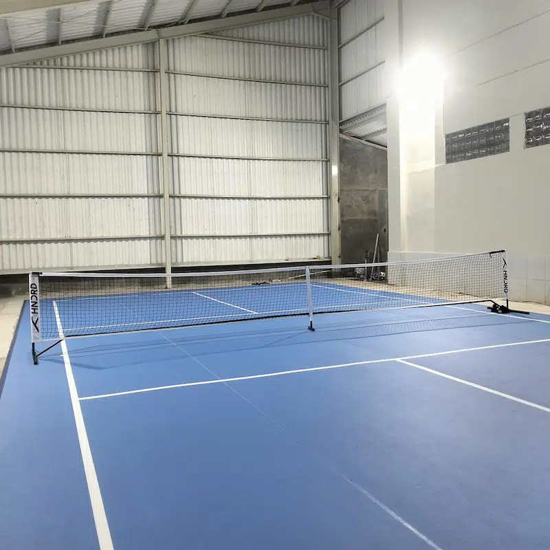 Detail garis kitchen dan baseline lapangan pickleball vinyl sand di Cengkareng, presisi standar IFP