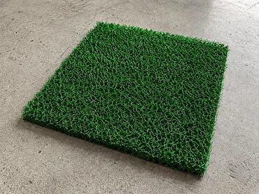 Kain karpet rumput sintetis padel warna Hijau spesifikasi kontraktor KSI